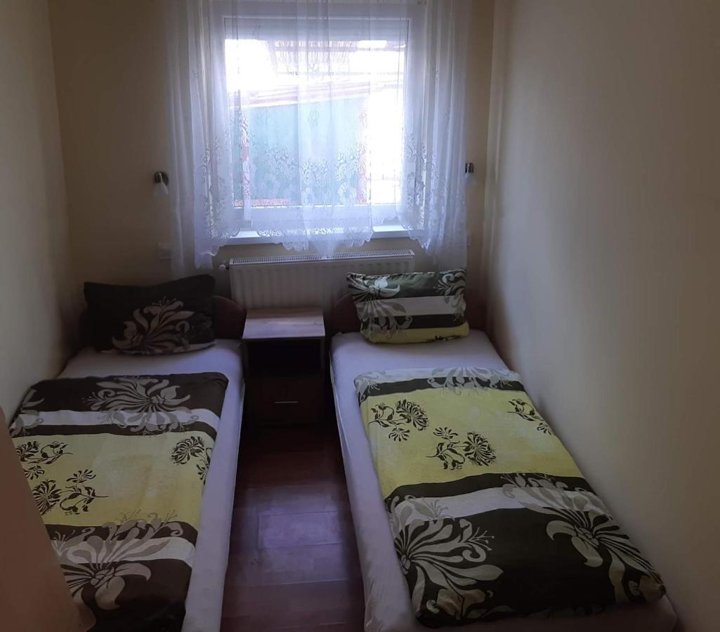 Rozsa Apartment Hajdúszoboszló Esterno foto