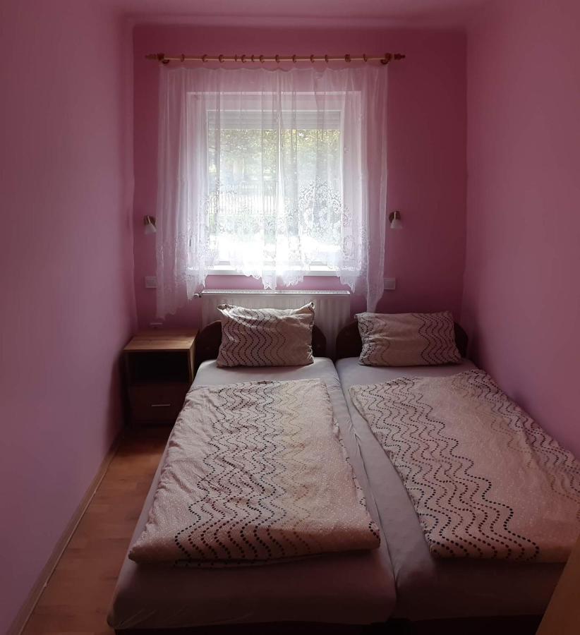 Rozsa Apartment Hajdúszoboszló Esterno foto